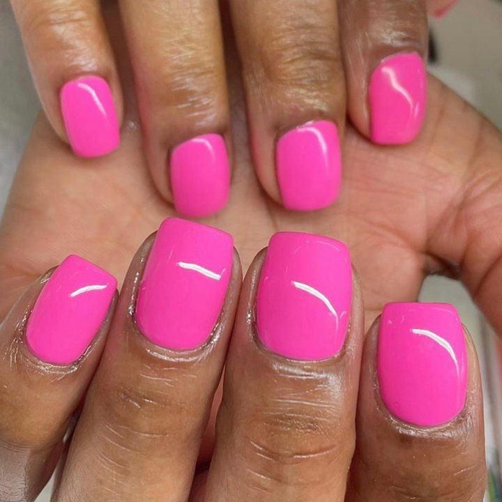 DND Gel #558 Cherry Blossom – nail swatch 4