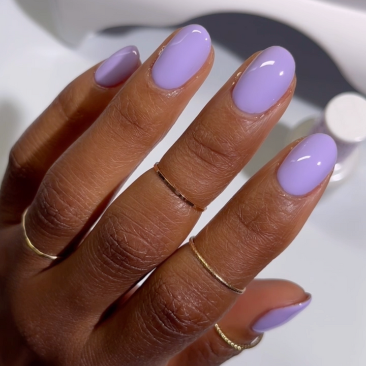DND Gel #572 Great Smoky Mountain – nail swatch
