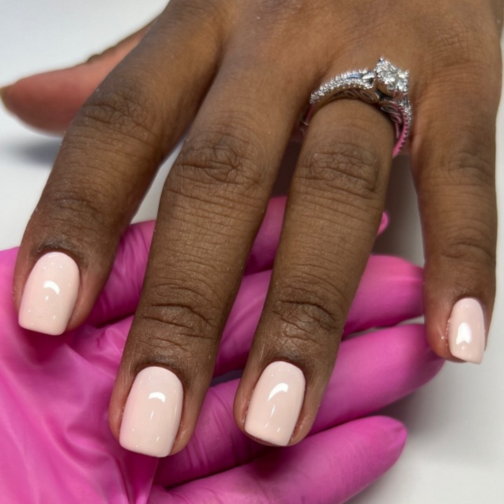 DND Gel #602 Elegant Pink – nail swatch