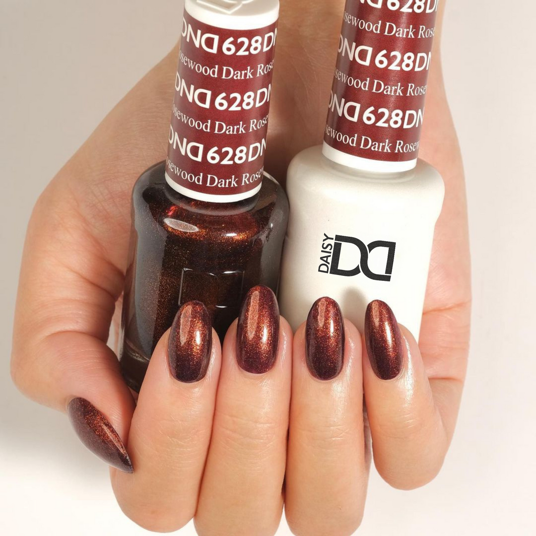 DND Gel #628 Dark Rosewood – nail swatch 3