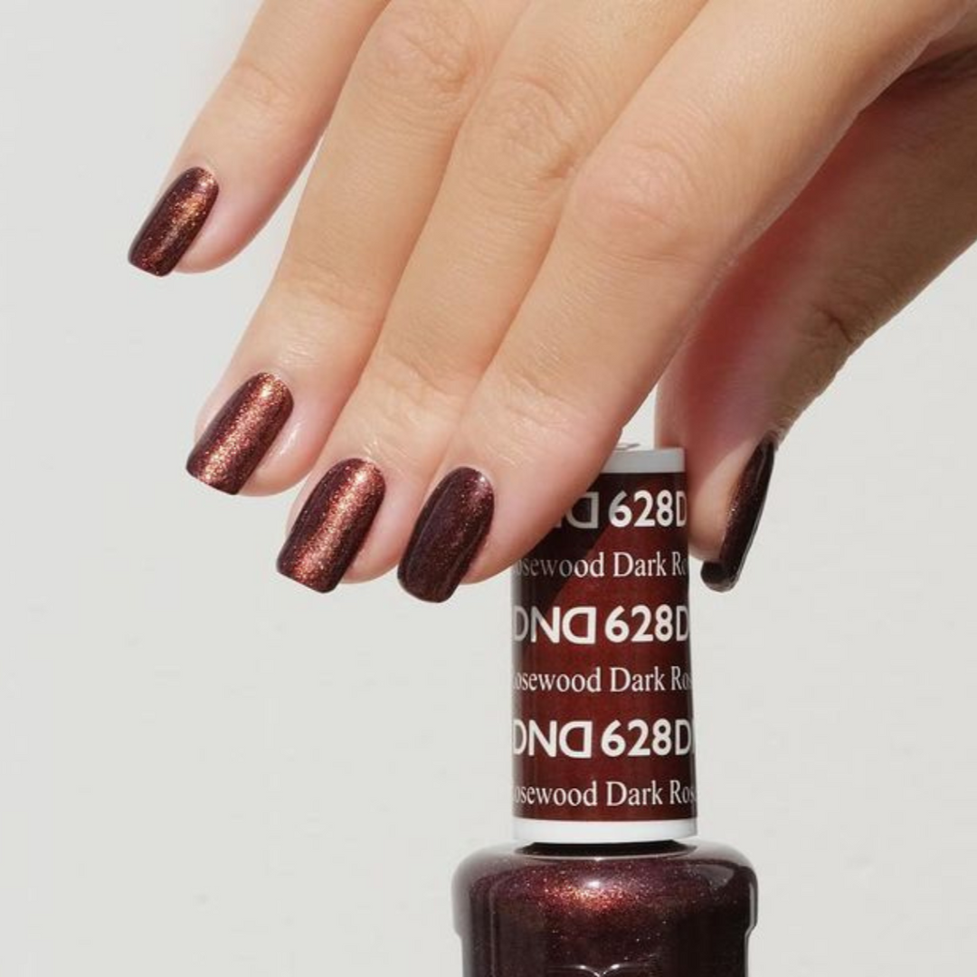 DND Gel #628 Dark Rosewood – nail swatch 2