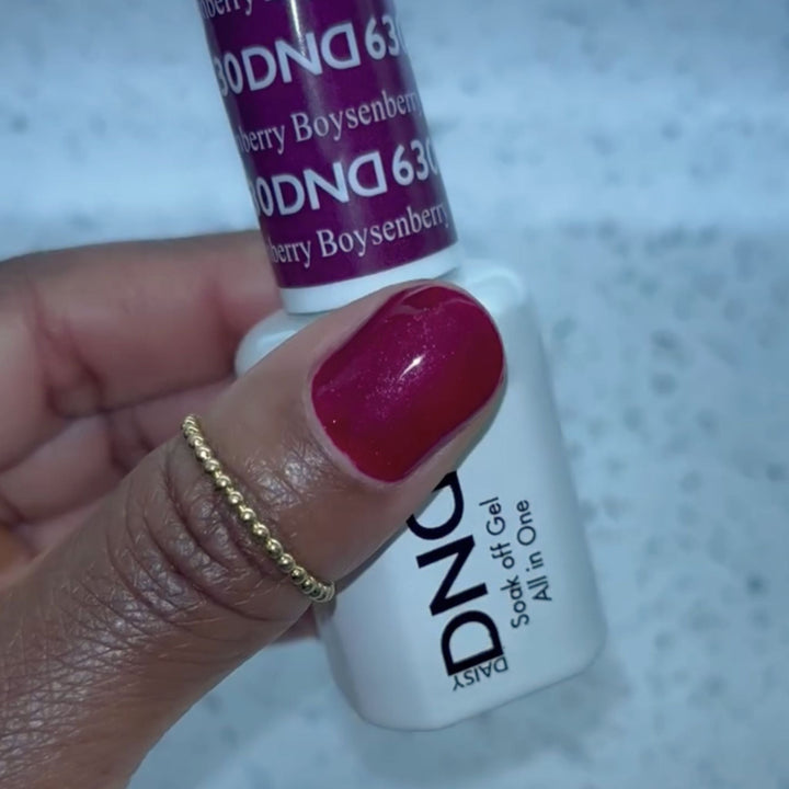 DND Gel #630 Boysenberry – nail swatch 2