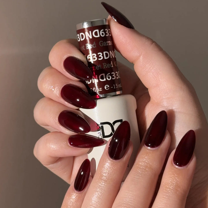 DND Gel #633 Garnet Red – nail swatch