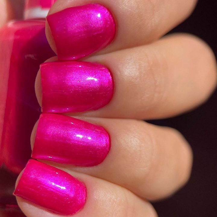 DND Gel #685 Nova Pinky – nail swatch