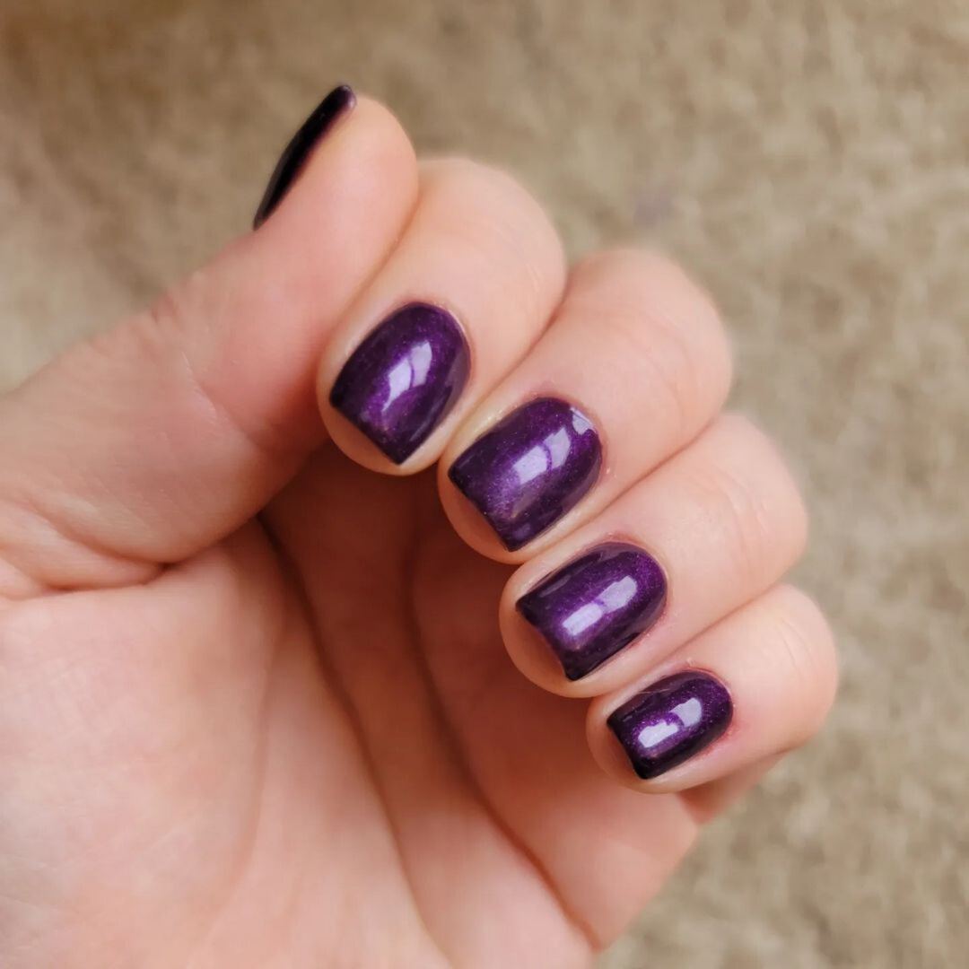 DND Gel #702 Astral Blast – nail swatch