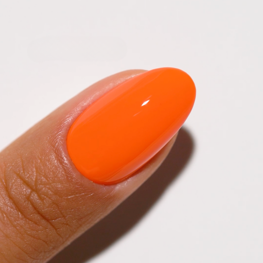 DND Gel #713 Orange Sherbet – nail swatch 3