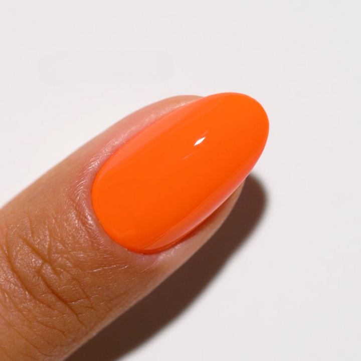 DND Gel #713 Orange Sherbet – nail swatch 3