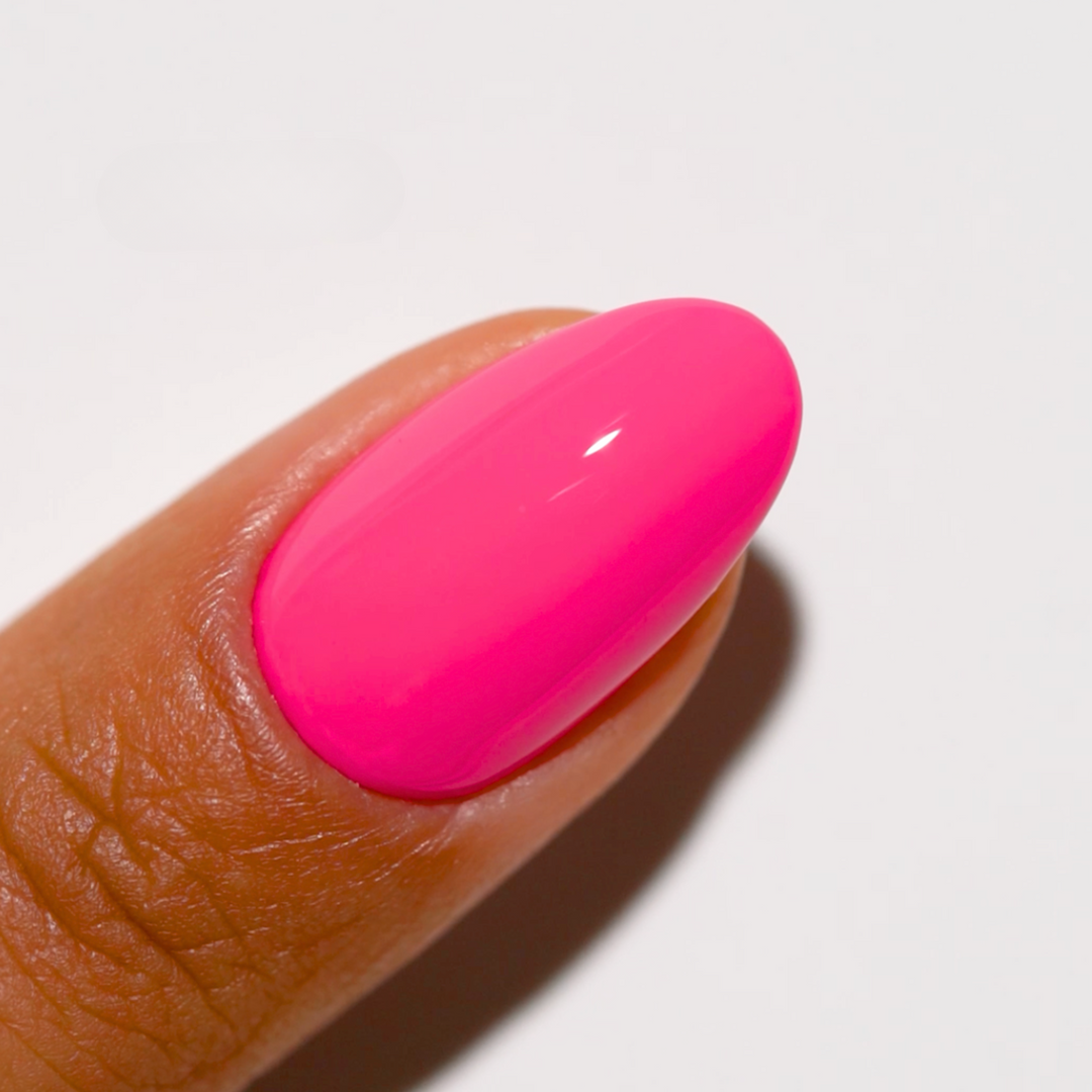 DND Gel #719 Tutti Frutti – nail swatch