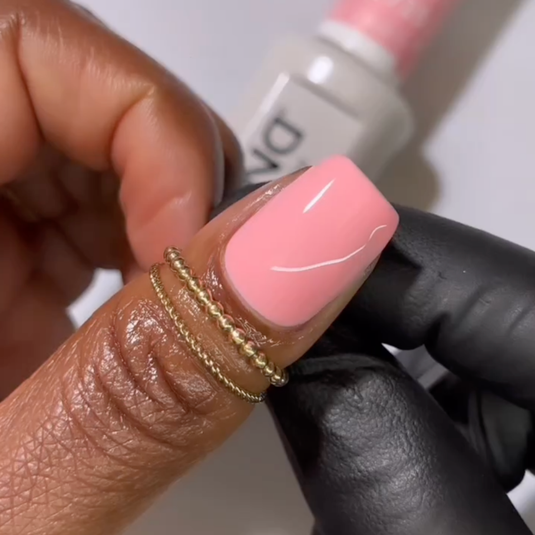 DND Gel #725 Sugar Crush – nail swatch 3