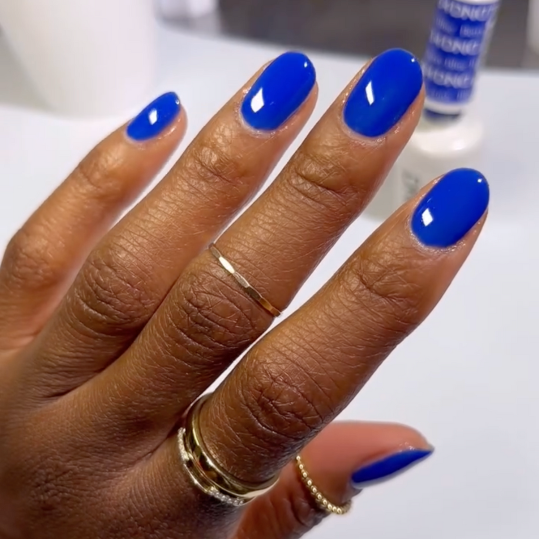 DND Gel #734 Berry Blue – nail swatch