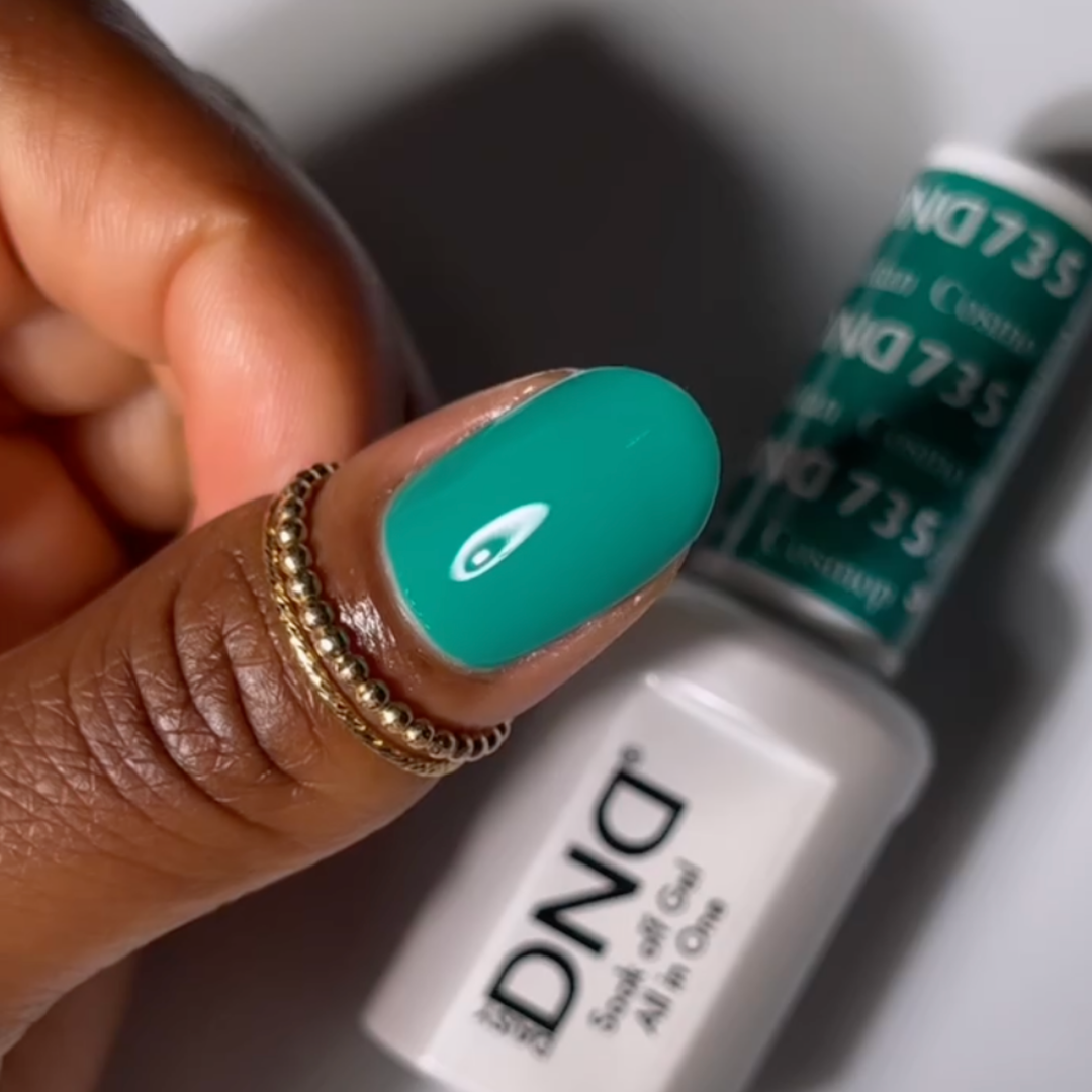 DND Gel #735 Cosmopolitan – nail swatch 3