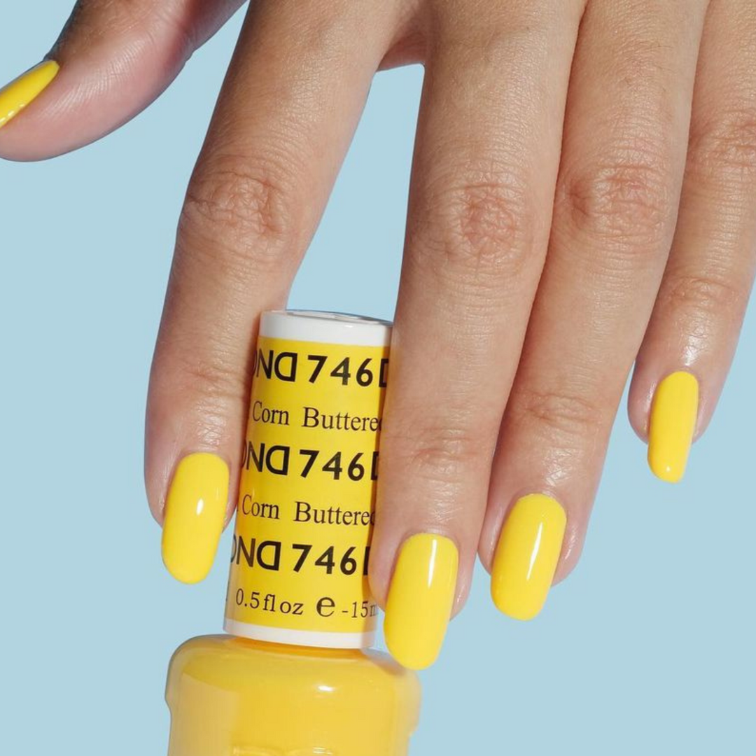 DND Gel #746 Buttered Corn – nail swatch 2