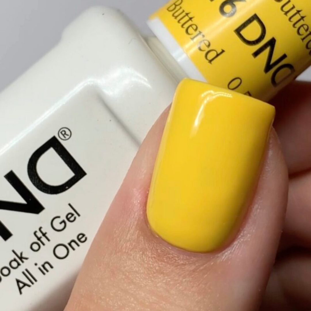 DND Gel #746 Buttered Corn – nail swatch