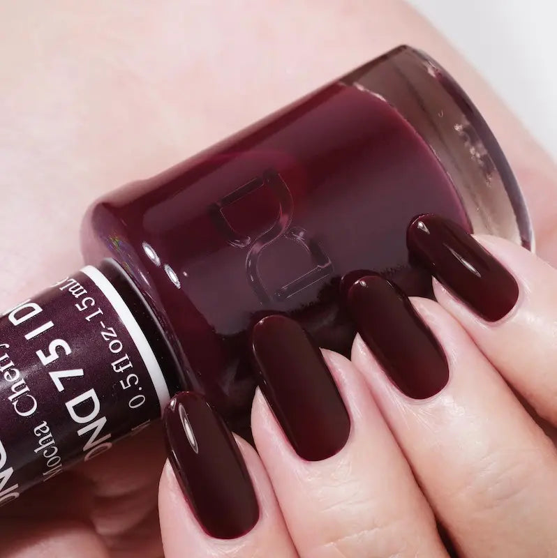 DND Gel #751 Cherry Mocha – nail swatch 6