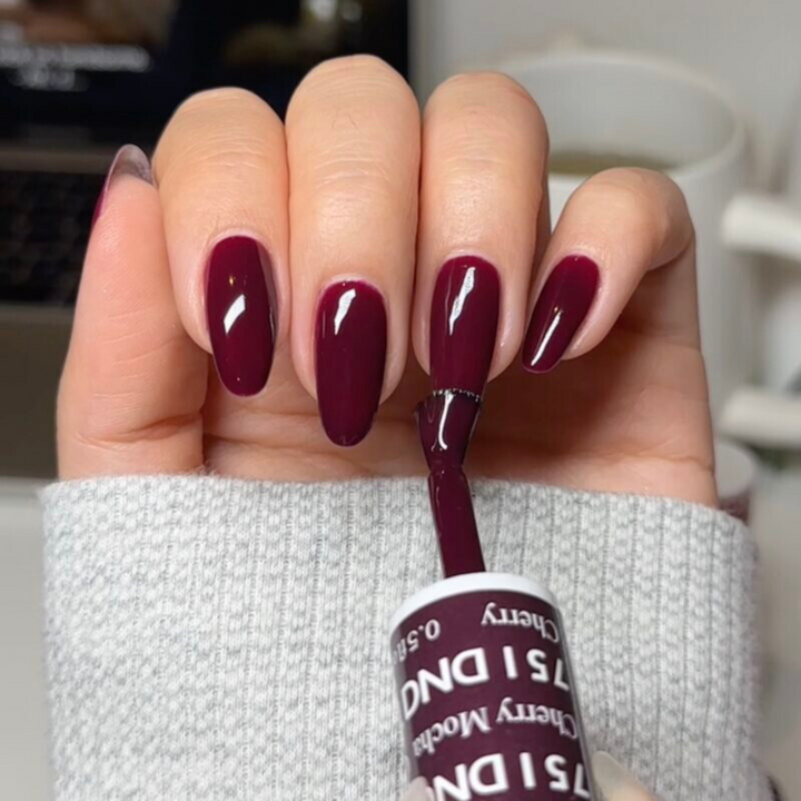 DND Gel #751 Cherry Mocha – nail swatch 2