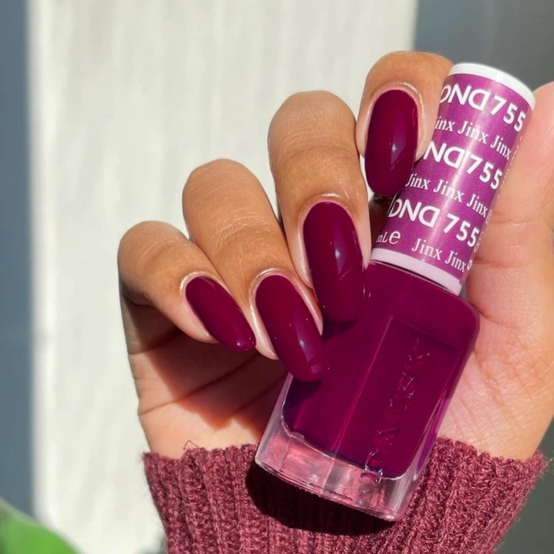 DND Gel #755 Jinx – nail swatch