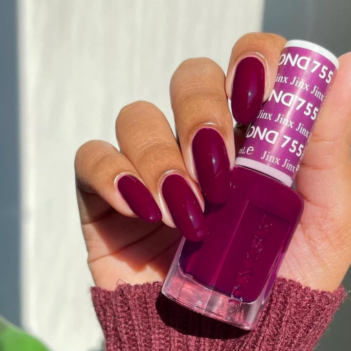 DND Gel #755 Jinx – nail swatch