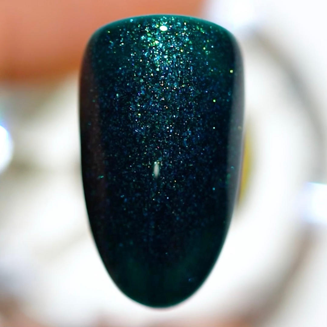 DND Gel #765 Iceland – nail swatch