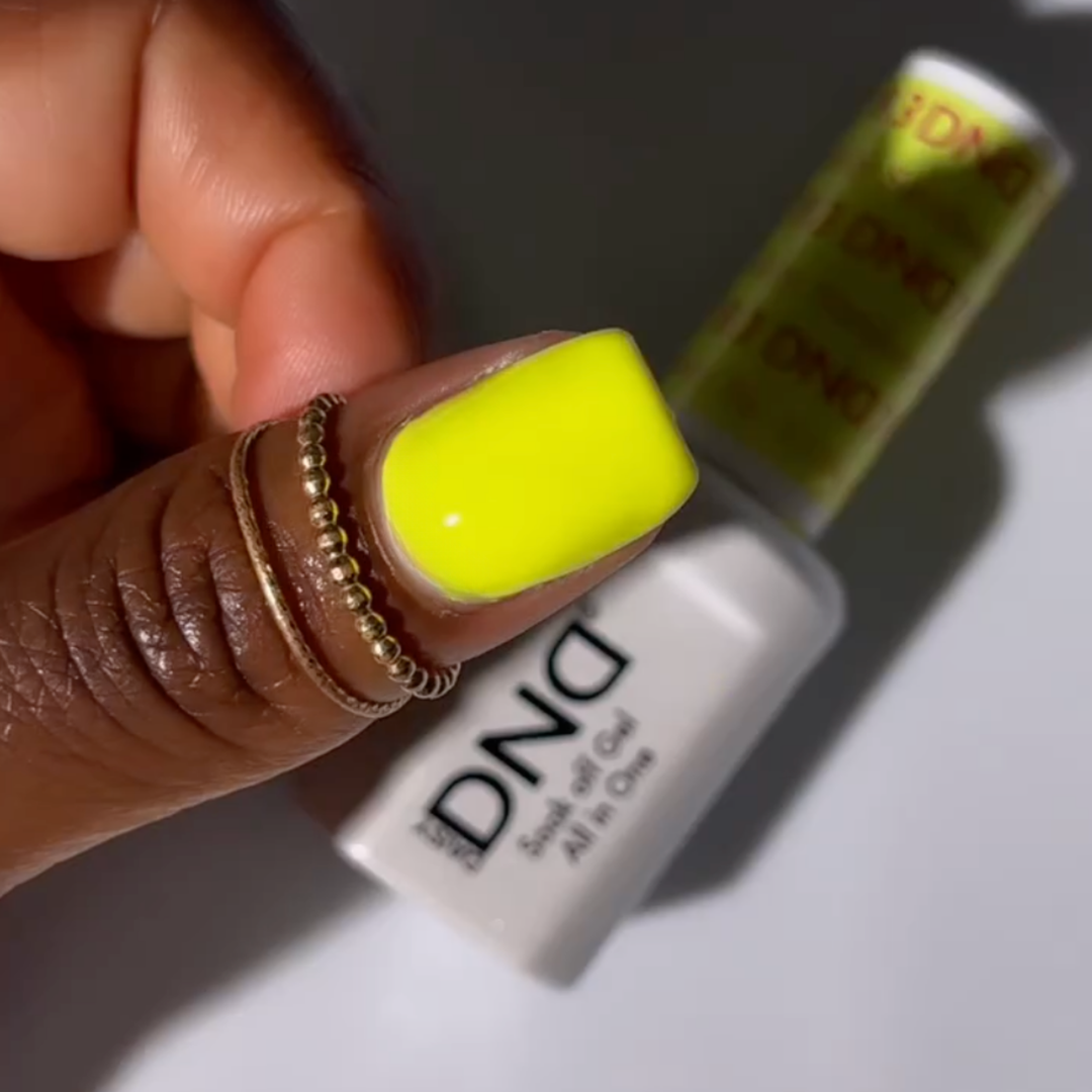 DND Gel #783 Melty Sunshine – nail swatch
