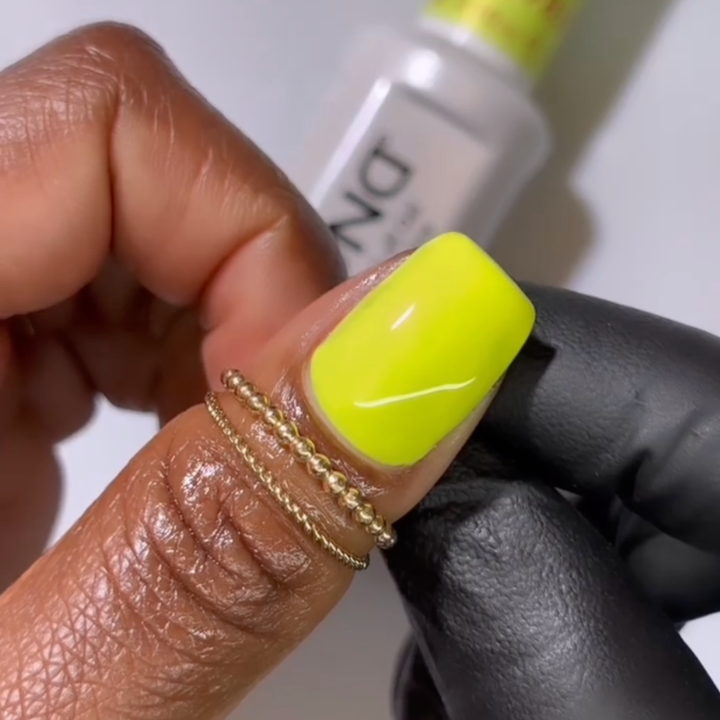 DND Gel #783 Melty Sunshine – nail swatch 3