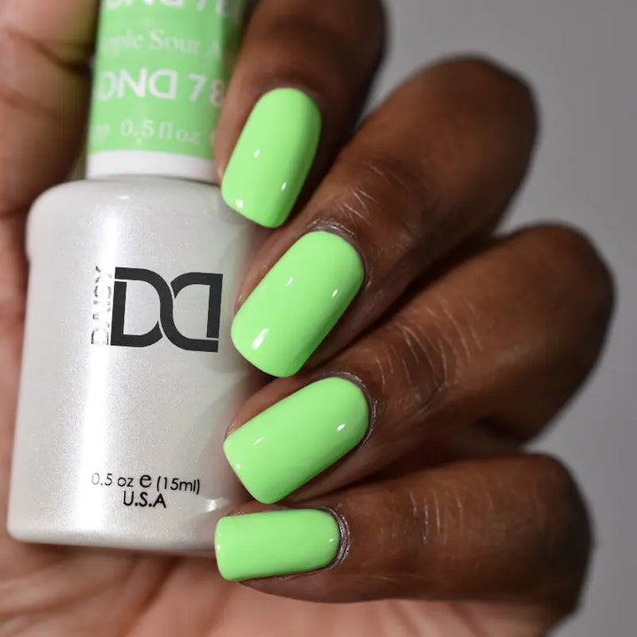 DND Gel #786 Sour Apple – nail swatch