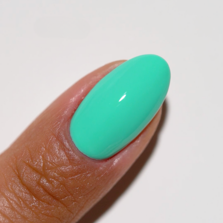 DND Gel #787 Carousel – nail swatch