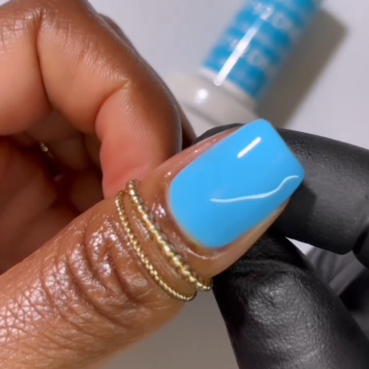 DND Gel #792 Bubbles – nail swatch 2