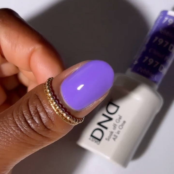 DND Gel #797 Pebble Cloud – nail swatch