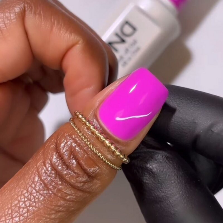 DND Gel #798 Twister – nail swatch 2