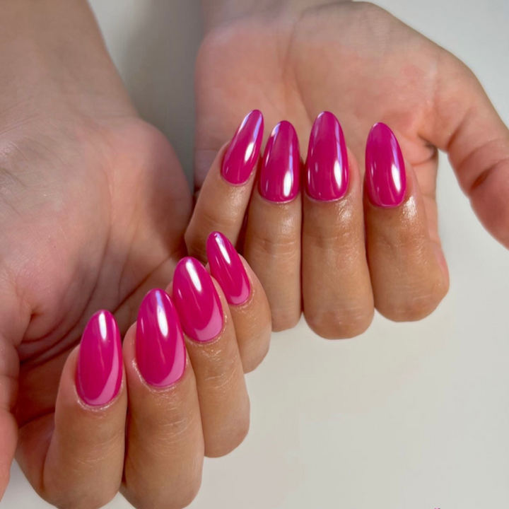 DND Gel #815 Tropicana Daze – nail swatch 2