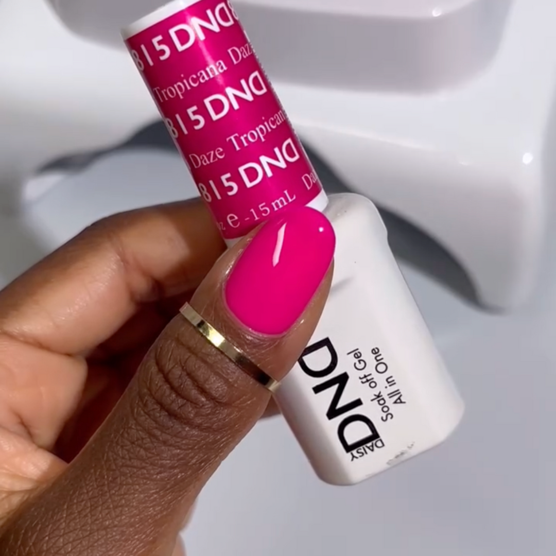 DND Gel #815 Tropicana Daze – nail swatch
