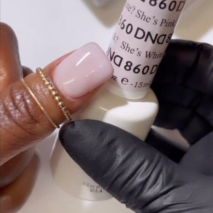 DND Gel #860 She's White? She's Pink? – nail swatch 7