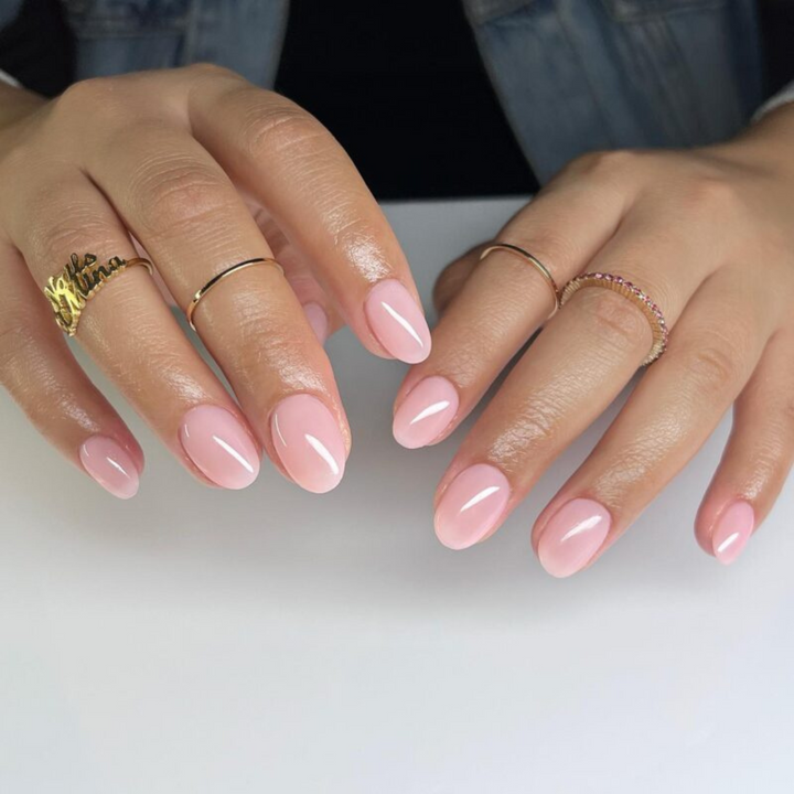 DND Gel #865 Pearly Pink – nail swatch