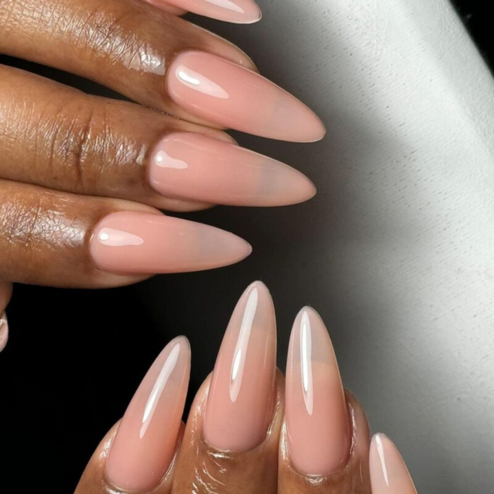 DND Gel #866 Soft Tulips – nail swatch