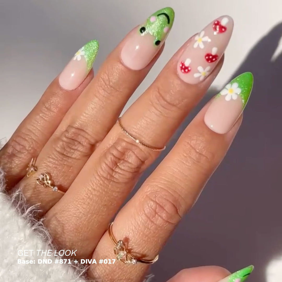 DND Diva #17 UFO Meets Earth – nail swatch 6