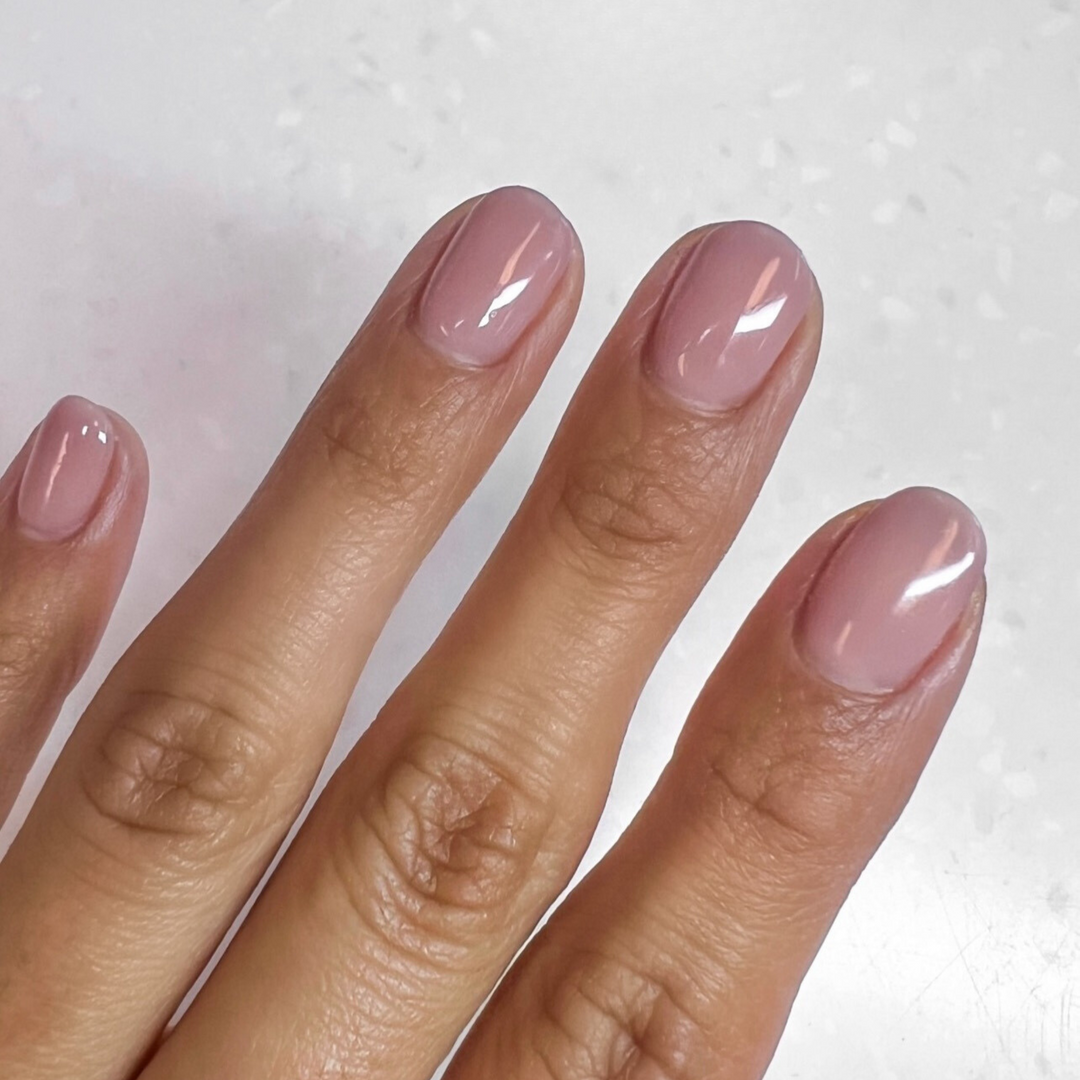 DND Gel #879 Sunset Suede – nail swatch 2