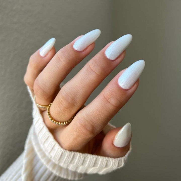 DND Diva #1 Icy Glitz – nail swatch 3