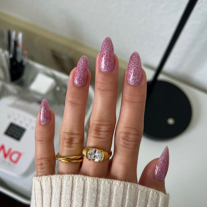 DND Diva #8 Queen Conch – nail swatch