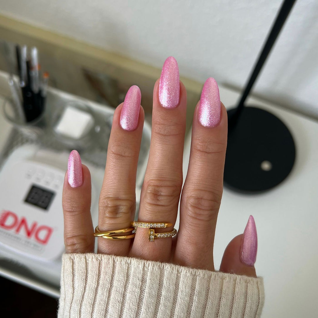 DND Diva #14 Balanced Libra – nail swatch