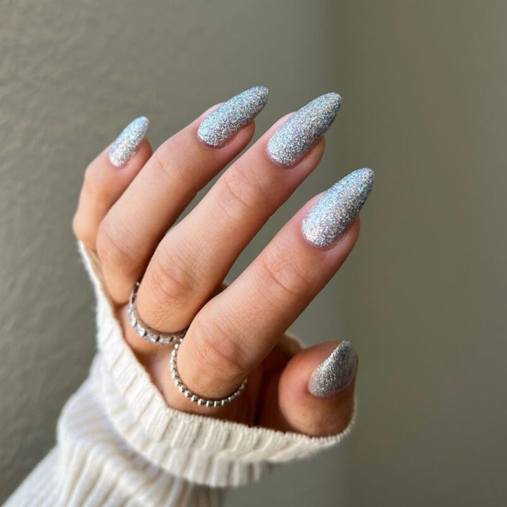 DND Diva #21 Hologra-Fun – nail swatch 3