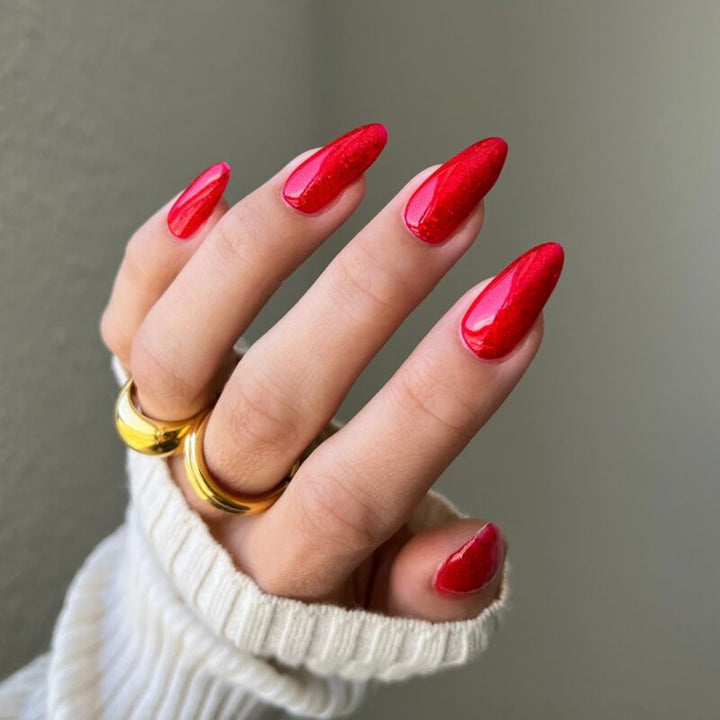 DND Diva #32 Fight For Love – nail swatch 3