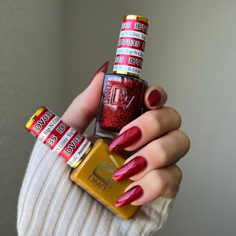 DND Diva #35 Sip N' Glitz – nail swatch 2