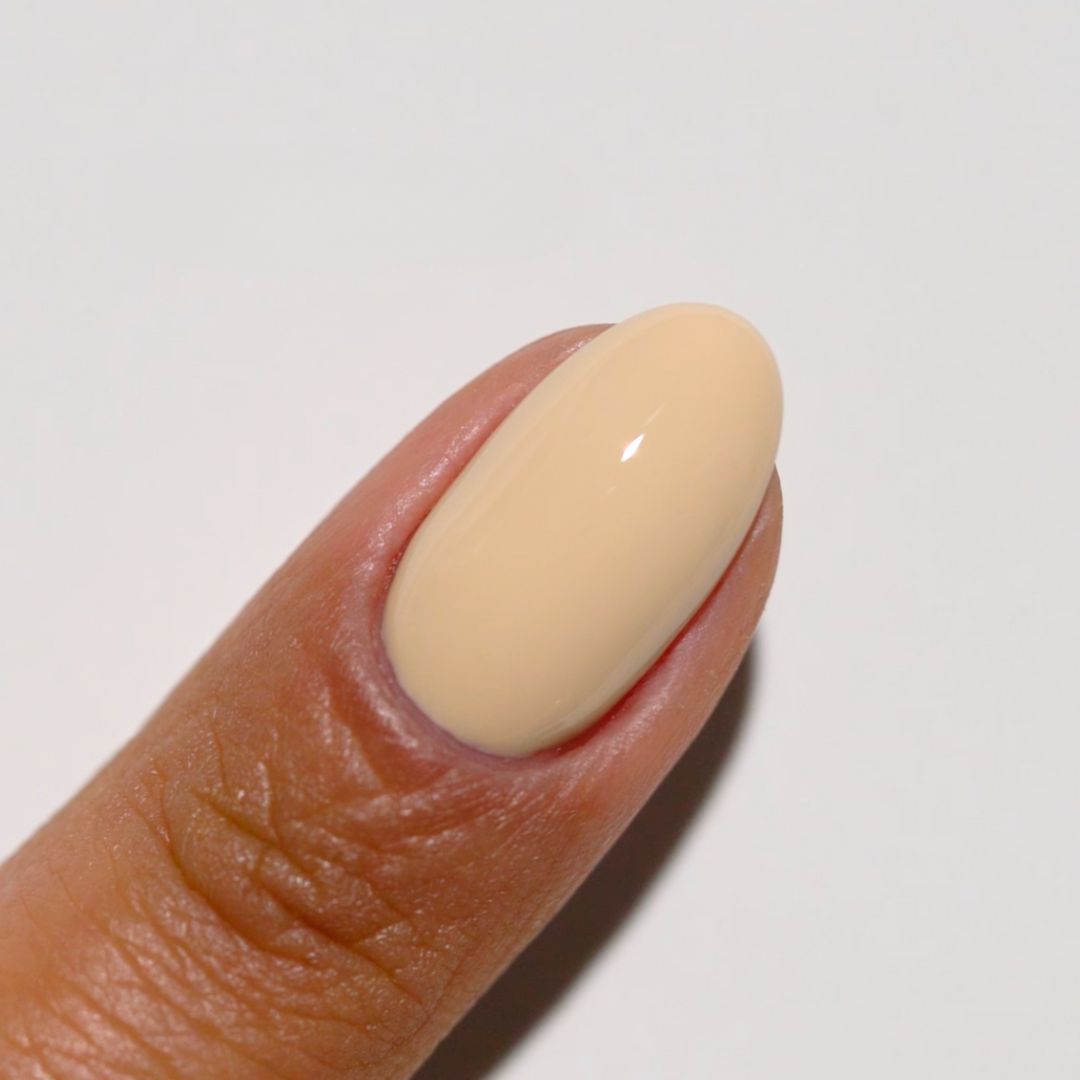 DND Diva #52 Biscuits N' Honey – nail swatch 2