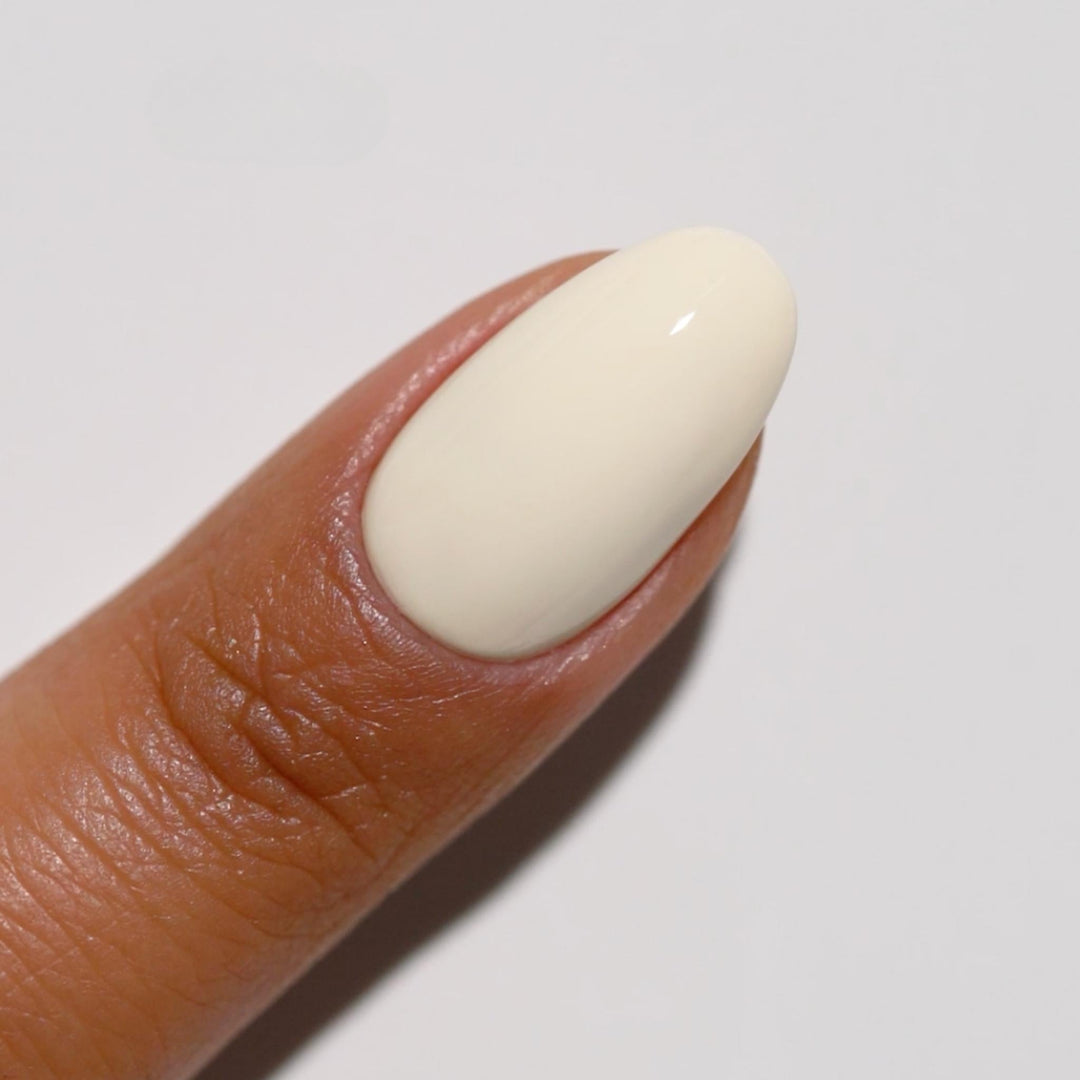 DND Diva #73 Cheesecake – nail swatch