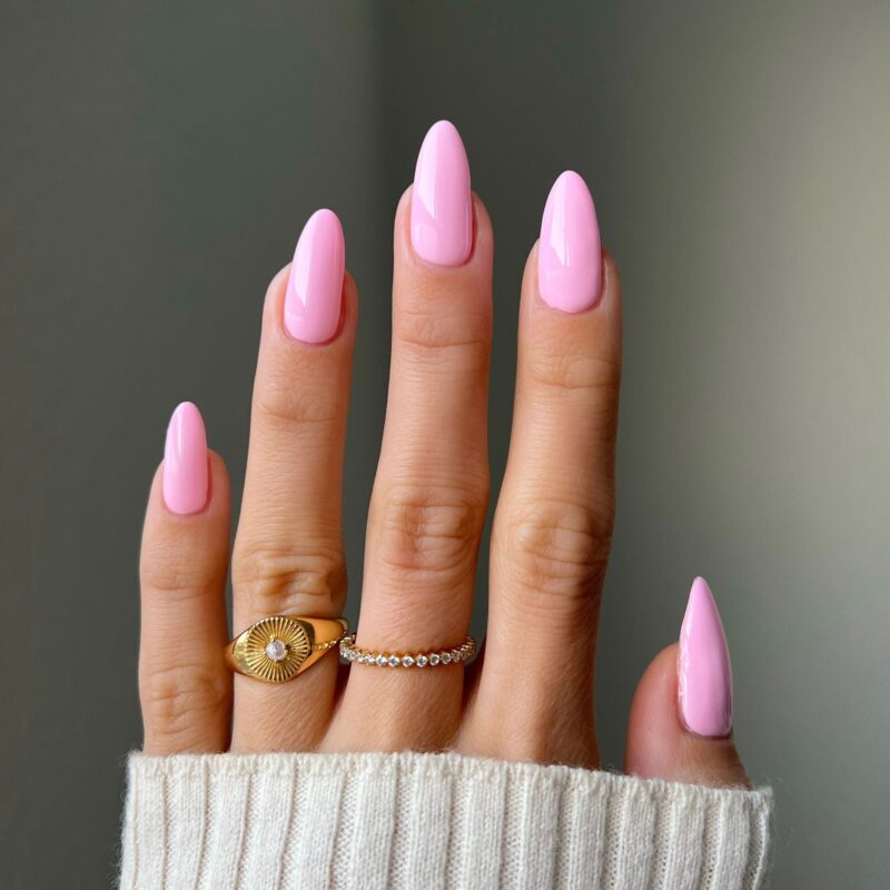 DND Diva #112 Sugared Rose – nail swatch