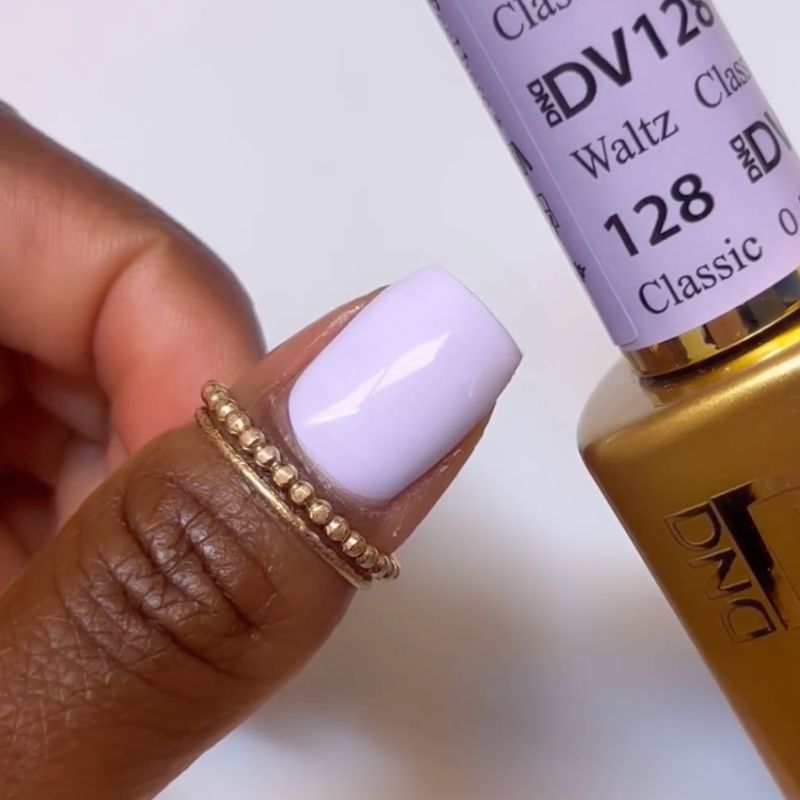 DND Diva #128 Classic Waltz – nail swatch 5