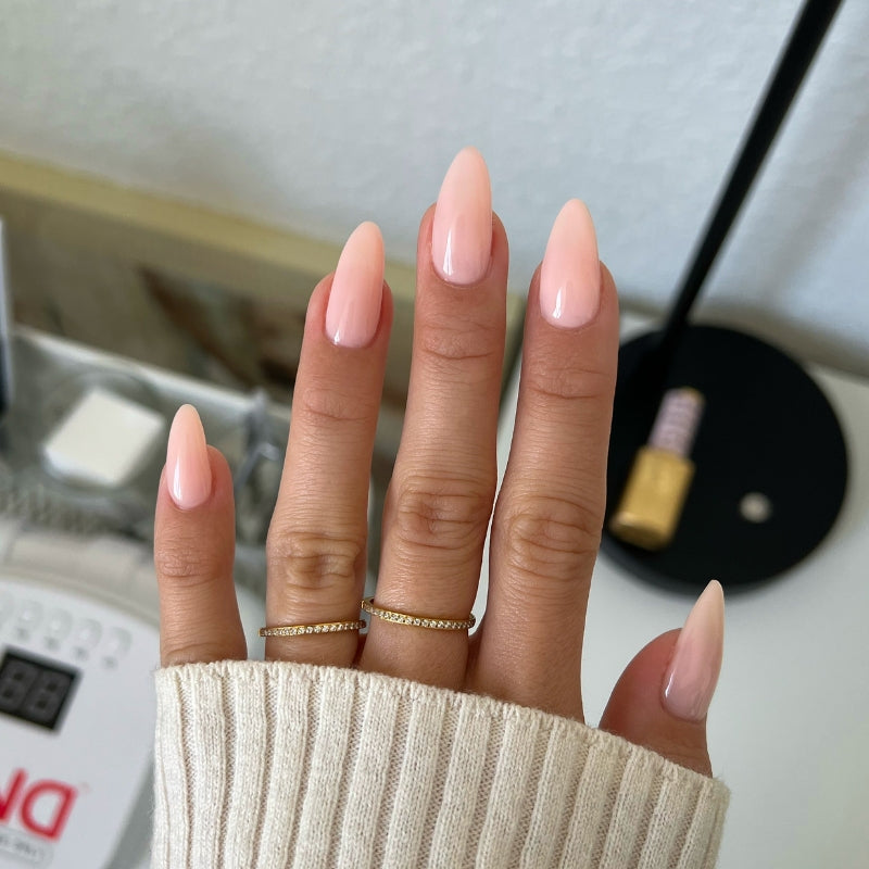 DND Diva #154 Painter's Antidote – nail swatch 2