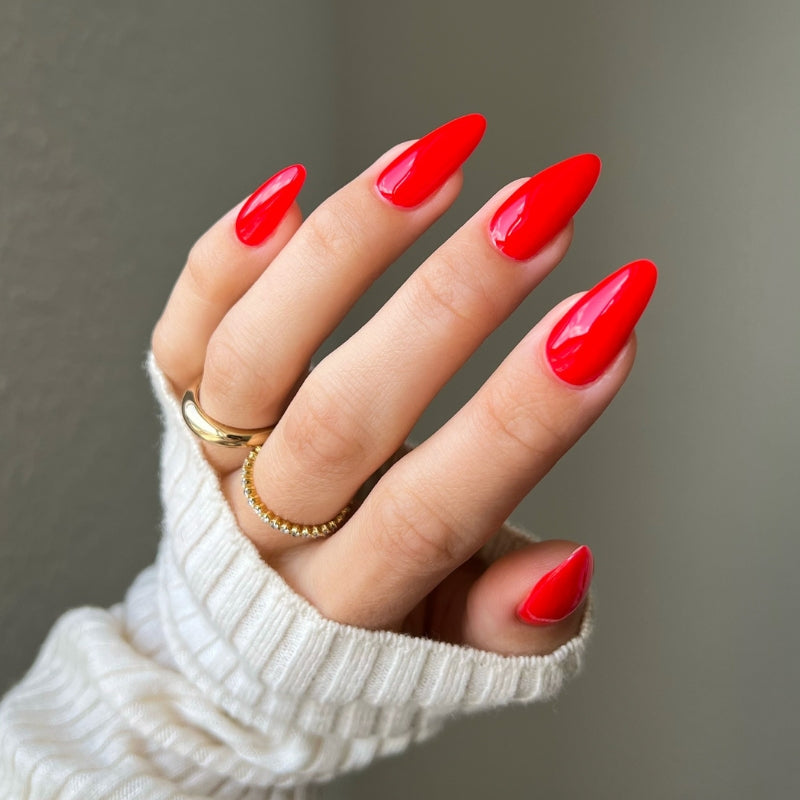 DND Diva #160 Red – nail swatch 2