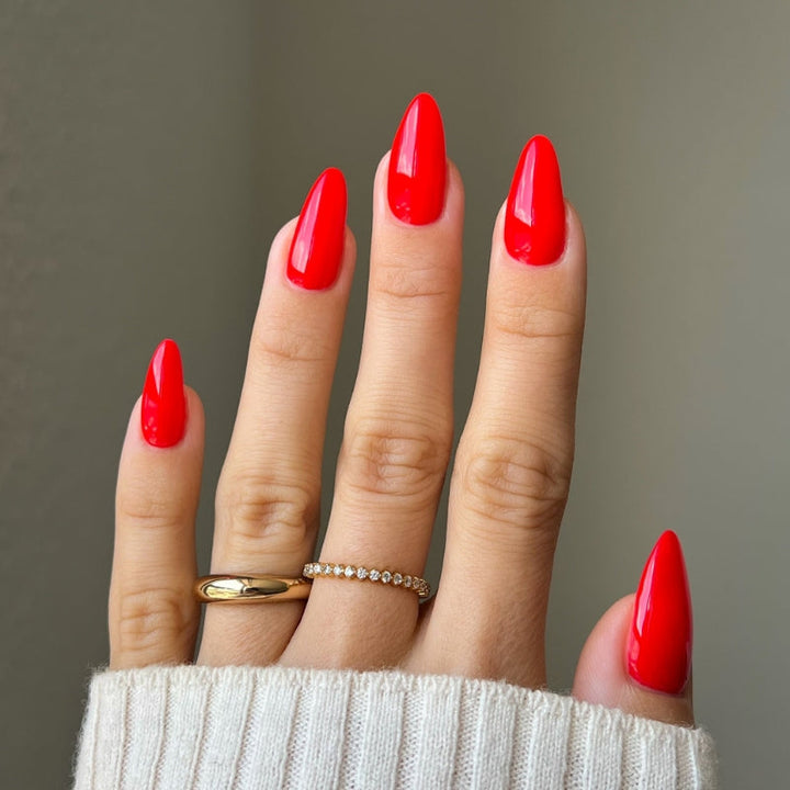 DND Diva #160 Red – nail swatch