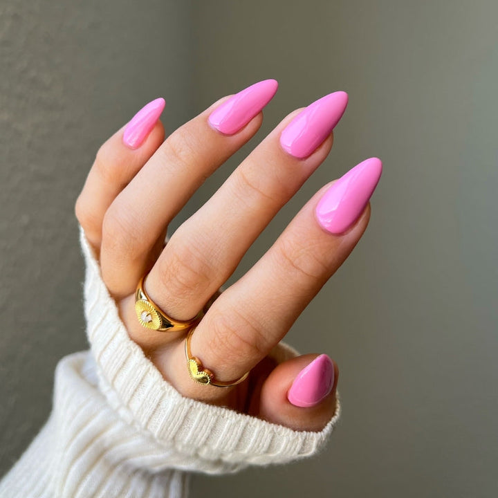 DND Diva #172 Where's My Beret – nail swatch 2